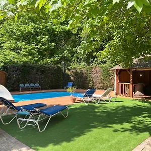 Domaine De Pipangaille Bed & Breakfast
