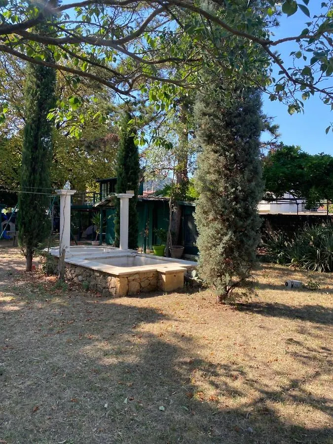Guest house Chambres Privees Dans Maison Avec Grand Parc Et Piscine Proche Via Rhona Andancette France